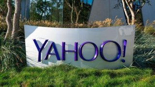 Yahoo уволит 20% сотрудников